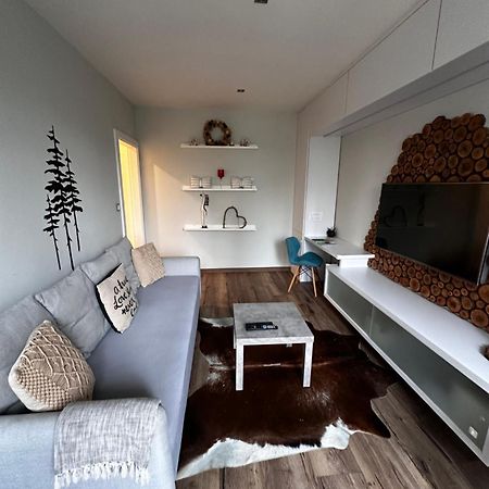 We Apartment - Close To The Center & City View, Self Check-In 24H Banská Bystrica Eksteriør billede